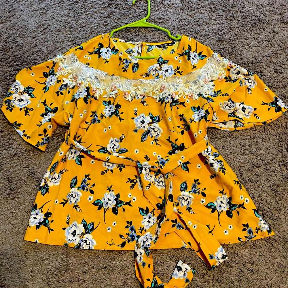Shein Curve 1XL Floral and Lace Multi Colored belted Blouse